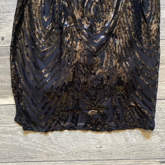 NWT || Lulus || Sequin High Neck Mini Dress Size L - Picture 10 of 11
